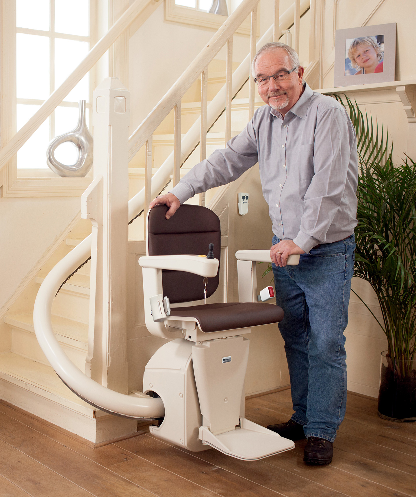 Handicare Freecurve curved stairlift